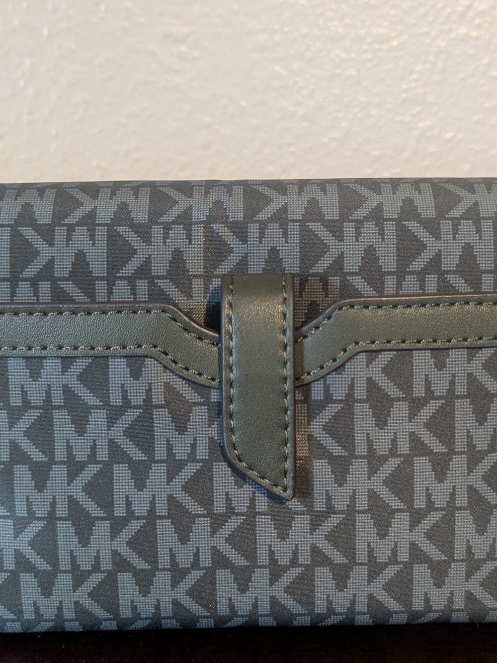 Michael Kors Gray Logo Crossbody with Branded Strap - Picture 4 of 4